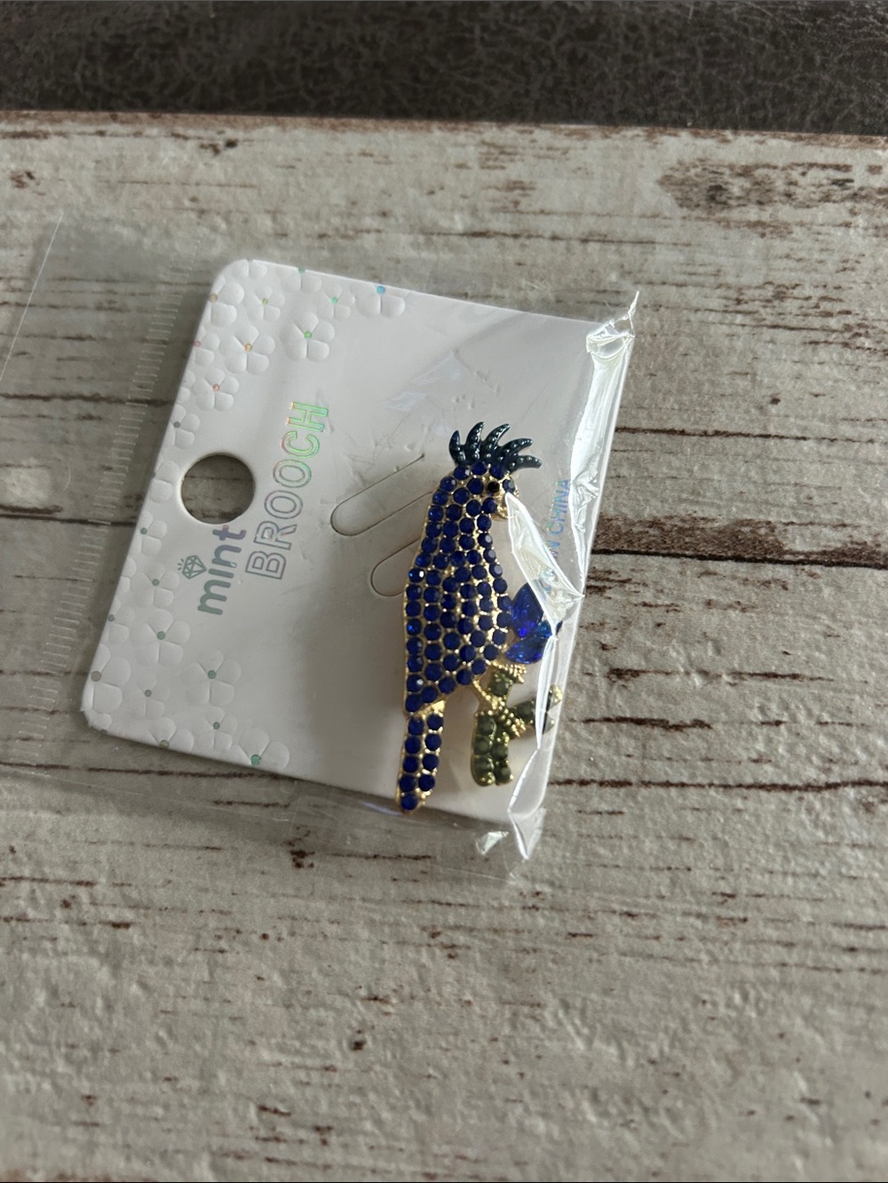 5/)25 Blue Crystal Parrot Brooch